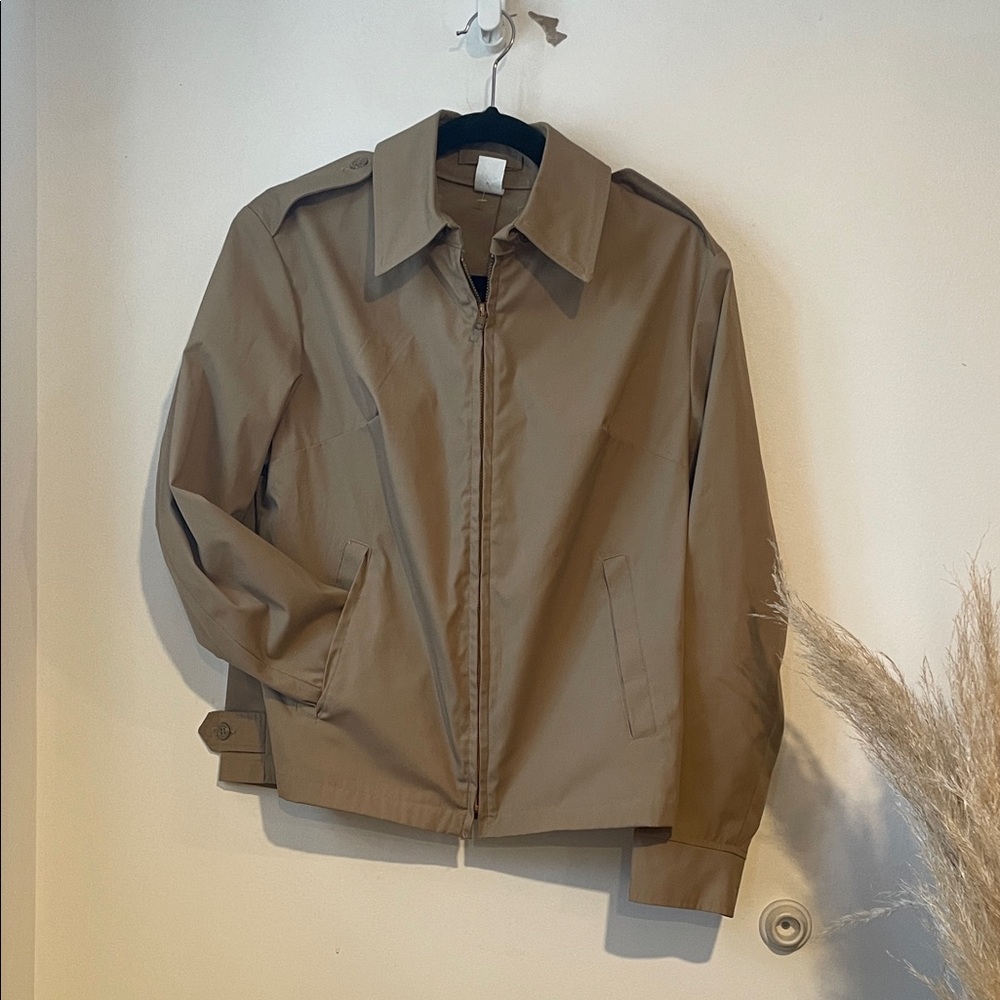 Creighton 1984 Tan Navy Jacket Sz 10 B122